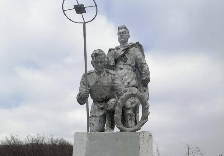 В Новороссийске рассыпается легендарный памятник «Сарайчик»