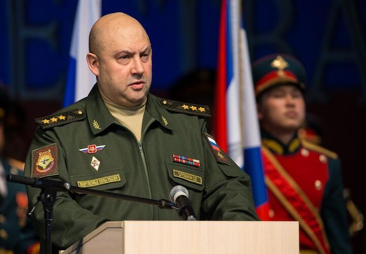 Информация о генерале Суровикине исчезла с сайта Минобороны