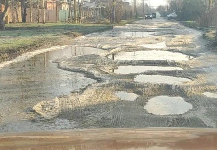 Жители поселка Березовый пожаловались на состояние дорог