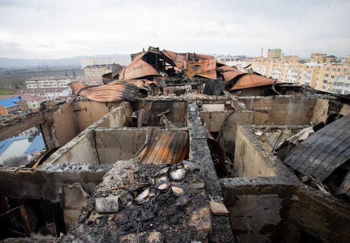 В результате пожара  в доме на улице Объездной в Анапе полностью сгорели 28 квартир