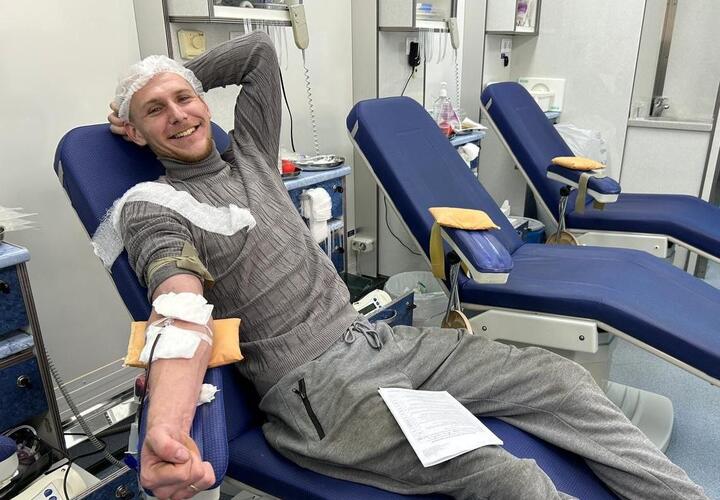 Почему доноры крови живут дольше, рассказал специалист из Краснодара