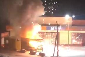 Пожар в магазине пиротехники стал гигантским фейерверком