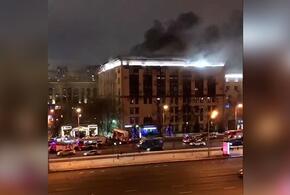 В Москве горит здание Мосгоргеотреста