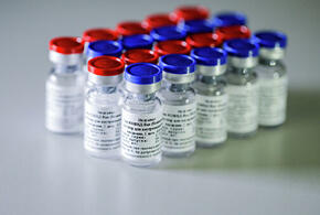 Массовую вакцинацию от COVID-19 в России начнут 18 января