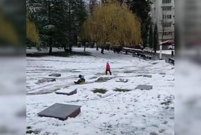 Сочинские дети превратили мемориал воинской славы в аттракцион