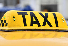 В Сочи пассажир с ножом ограбил таксиста 