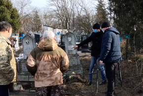 Жители Краснодарского края сдавали ограды с могил на металлолом