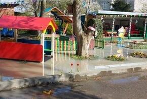 На Кубани детский сад утонул в канализационных стоках