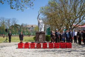 Под Анапой захоронили останки советских воинов