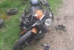 В Краснодарском крае мотоцикл врезался в КамАЗ