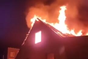 В Анапе ночью сгорел двухэтажный дом ВИДЕО