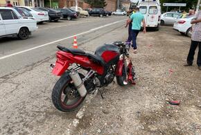 В Краснодарском крае пенсионер на иномарке сбил мотоциклиста
