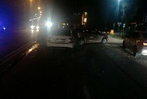 Ночью под Анапой на трассе столкнулись четыре автомобиля