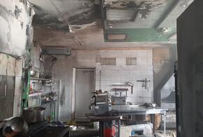 В Анапе горела закусочная, два человека пострадали