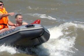 В Краснодарском крае мужчину на матрасе унесло в море 