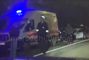 На трасе в Сочи автомобиль с Ксенией Собчак попал в смертельное ДТП? ВИДЕО