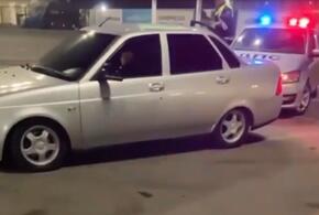 В Краснодаре на парковке «Приора» влетела в полицейскую машину ВИДЕО