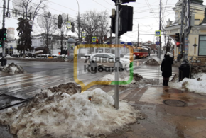 Улицы Краснодара не спешат освобождать от снежных бугров ВИДЕО