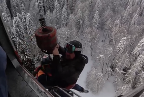 В Сочи заблудившегося сноубордиста пришлось спасать на вертолете ВИДЕО