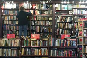 В книжных магазинах Кубани продавцы переписывают ценники