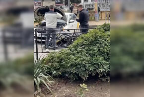 В Сочи водитель такси сбил мотоциклиста ВИДЕО