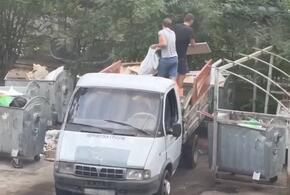 В Сочи рабочие устроили свалку во дворе многоквартирного дома