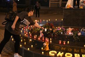 Жители Краснодара почтили память погибших в школе Ижевска