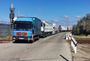 На Кубани скопились грузовики по направлению в Крым