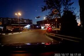 «Саша, тикай быстрее»: появилось новое видео падения самолета на дом в Ейске