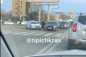 Полиция раскрыла причину пробок и досмотров на Тургеневском мосту в Краснодаре