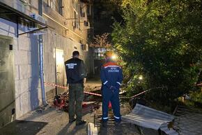 Стало известно, что один из упавших с балконом в Сочи находится в больнице