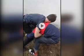 В Краснодаре школьник сломал другому нос во время жесткой драки