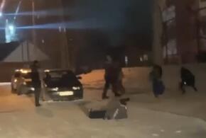 В Крымске дети на ледянках вылетают прямо под колеса машин