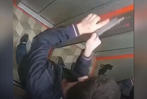 В Новороссийске установили личность мужчины, перезаряжавшего пистолет в лифте