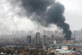В Ростове объято пламенем здание погрануправления ФСБ