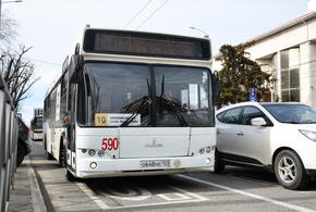 В Краснодаре на Радоницу запустят временные автобусы к кладбищам