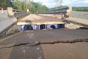 В Краснодарском крае перекрыли трассу «Кавказ» из-за обрушения моста