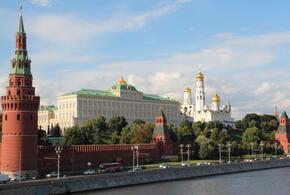 В Кремле не обсуждают введение военного положения в стране