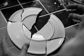 В Новороссийске мужчина зарезал собутыльника осколком тарелки
