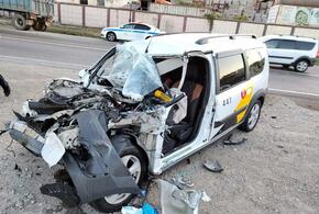 В Новороссийске в ДТП с «КамАЗом» погиб водитель такси 