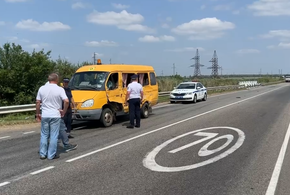 Погиб подросток: в Брюховецком районе Кубани грузовик врезался в микроавтобус с детьми