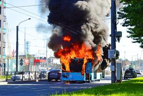 Сегодня утром в Сочи сгорел пассажирский автобус
