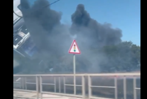 В Анапе одновременно начались два крупных пожара