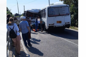 В Туапсинском районе в ДТП с двумя автобусами пострадали дети 