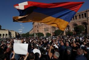 Сегодня в Ереване люди снова вышли на акцию протеста