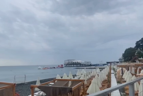  В Сочи после сильного дождя закрыли пляжи