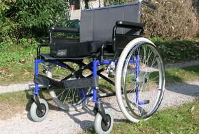 В Краснодаре ребенку-инвалиду выдали сертификат на дешёвую и неподходящую инвалидную коляску 