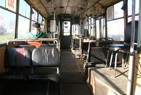 9-летнюю девочку, потерявшую транспортную карту, не выпустили из троллейбуса в Новороссийске