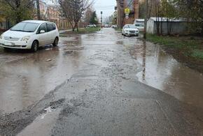 На просьбы жителей о ремонте дорог, администрация Пашковского сельского поселения отписывается, что не может приводить в порядок чужую собственность