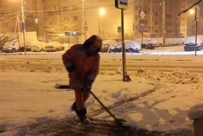На борьбу с мощным снегопадом вышли почти 600 человек в Краснодаре